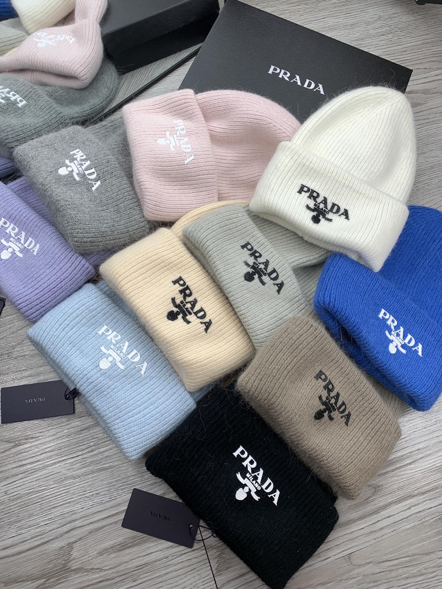 PRADA BEANIE HAT IN PALE GRAY WOOL 108746
