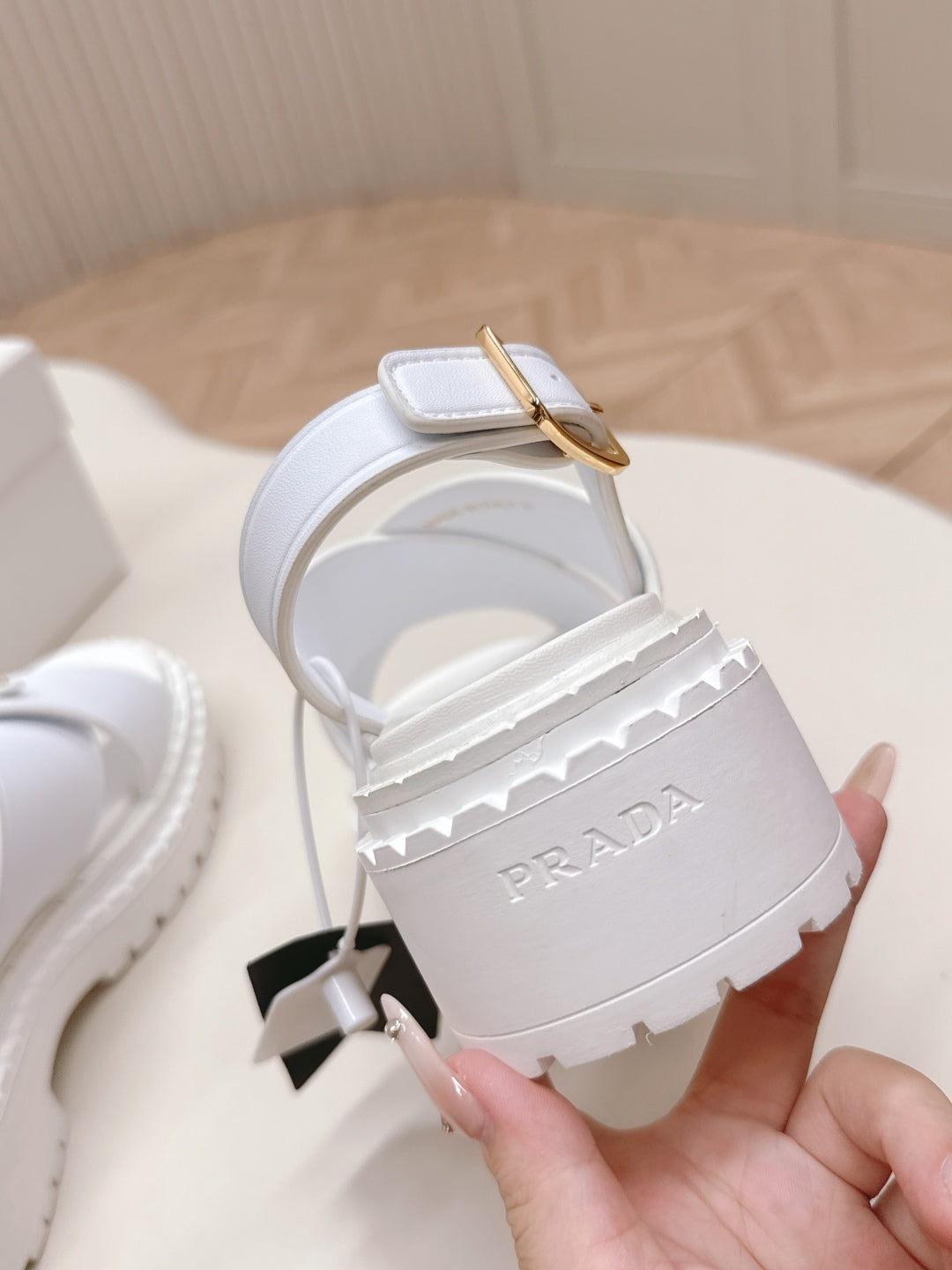PRADA 25S SANLS IN WHITE CALFSKIN LOGO GOLD HARDWARE