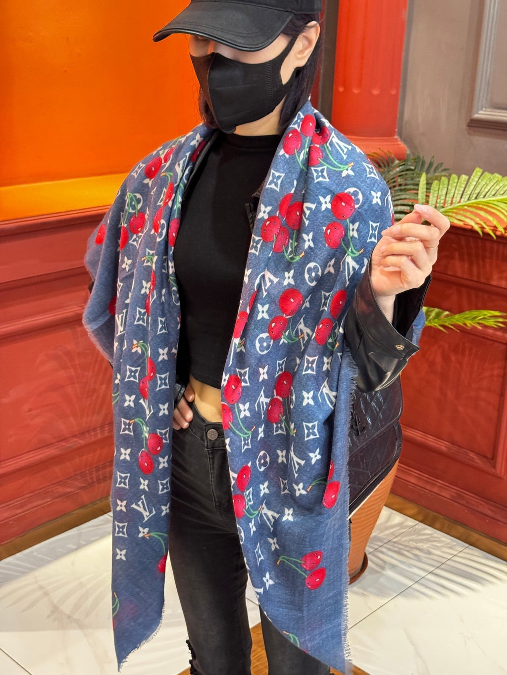 LOUIS VUITTON LV SCARF 140 CM IN CASHMERE 721492