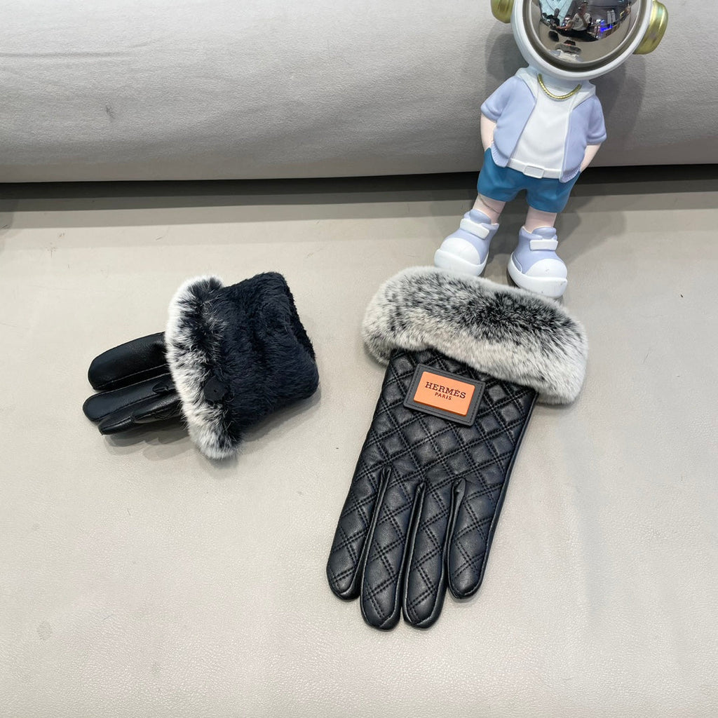 HERMES GLOVES IN BLACK DEERSKIN WITH RABBIT FUR LINING 427385