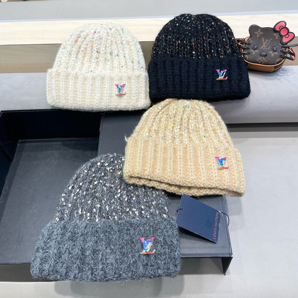 LOUIS VUITTON KNITTED BEANIE HAT IN BLACK WOOL 431619