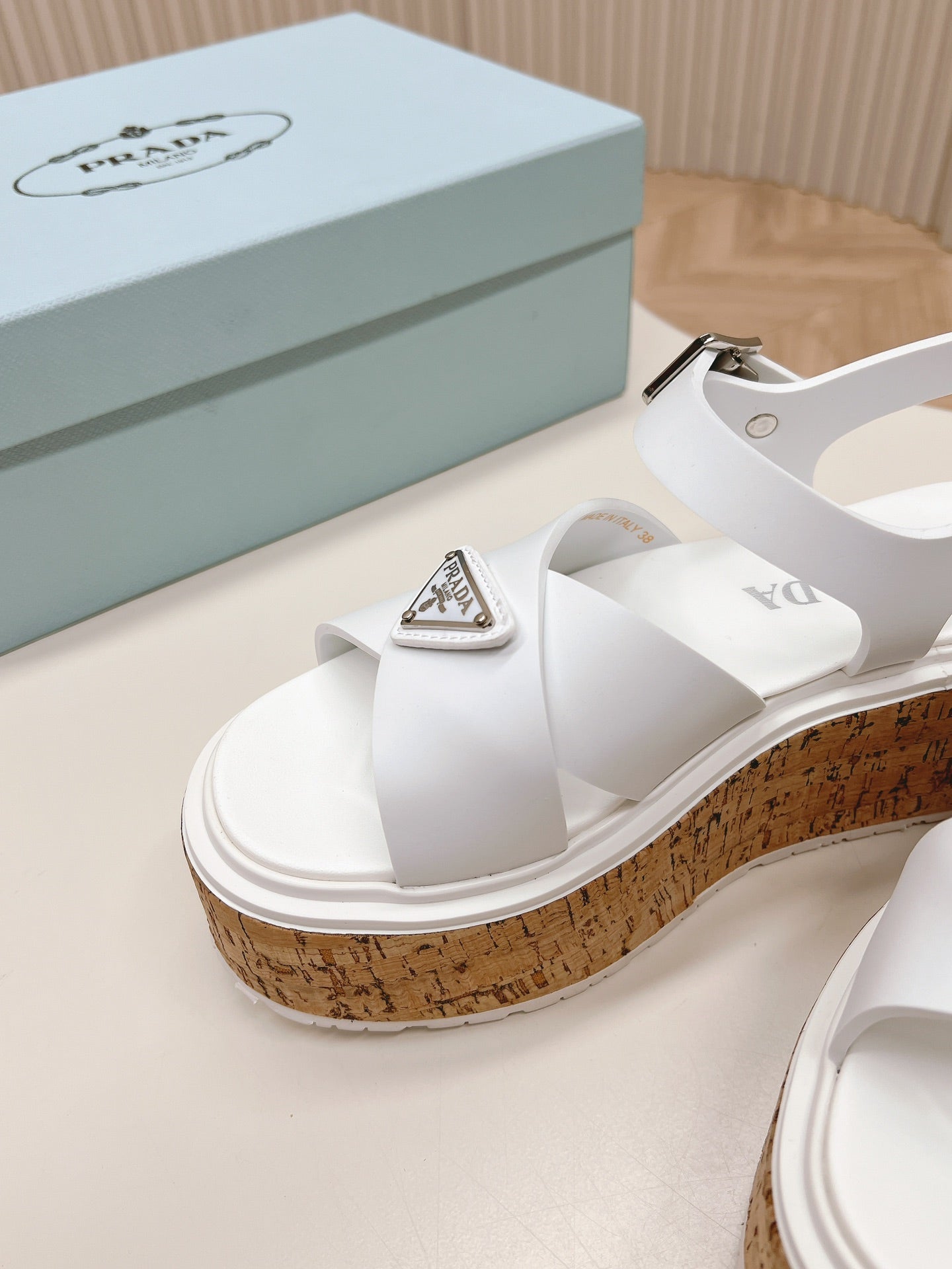 PRADA WEDGE PLATFORM SANLS WHITE CALFSKIN