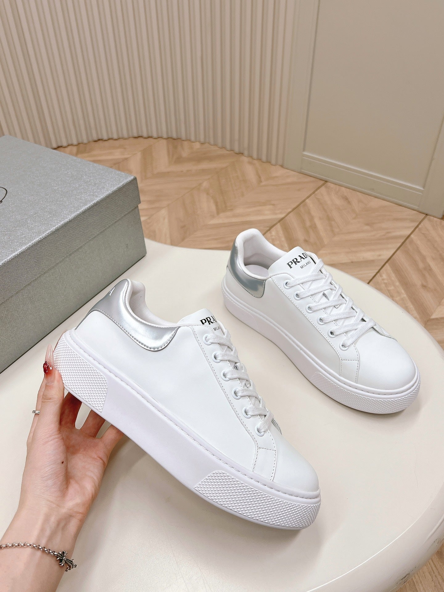 PRADA RETRO SNEAKERS WHITE AND GRAY CALFSKIN