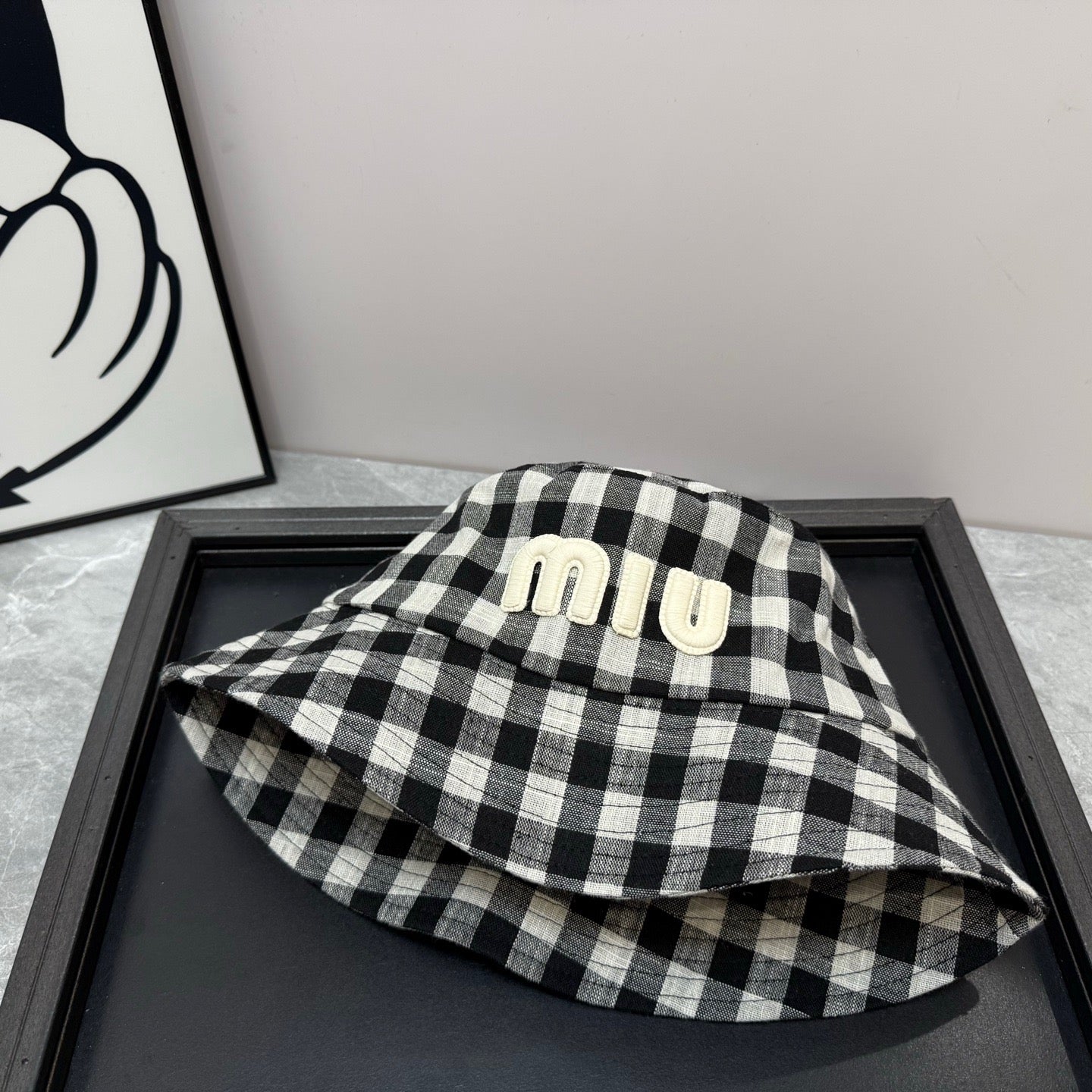 MM BUCKET CHECKED PATTERN WITH LOGO