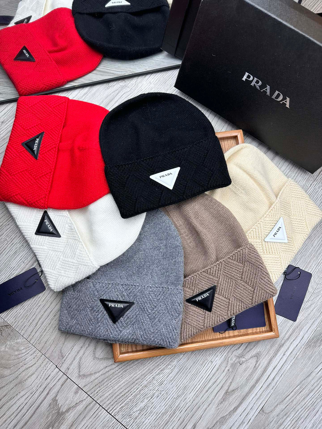 PRADA BEANIE HAT IN SHADOW GRAY WOOL AND RABBIT FUR 342034