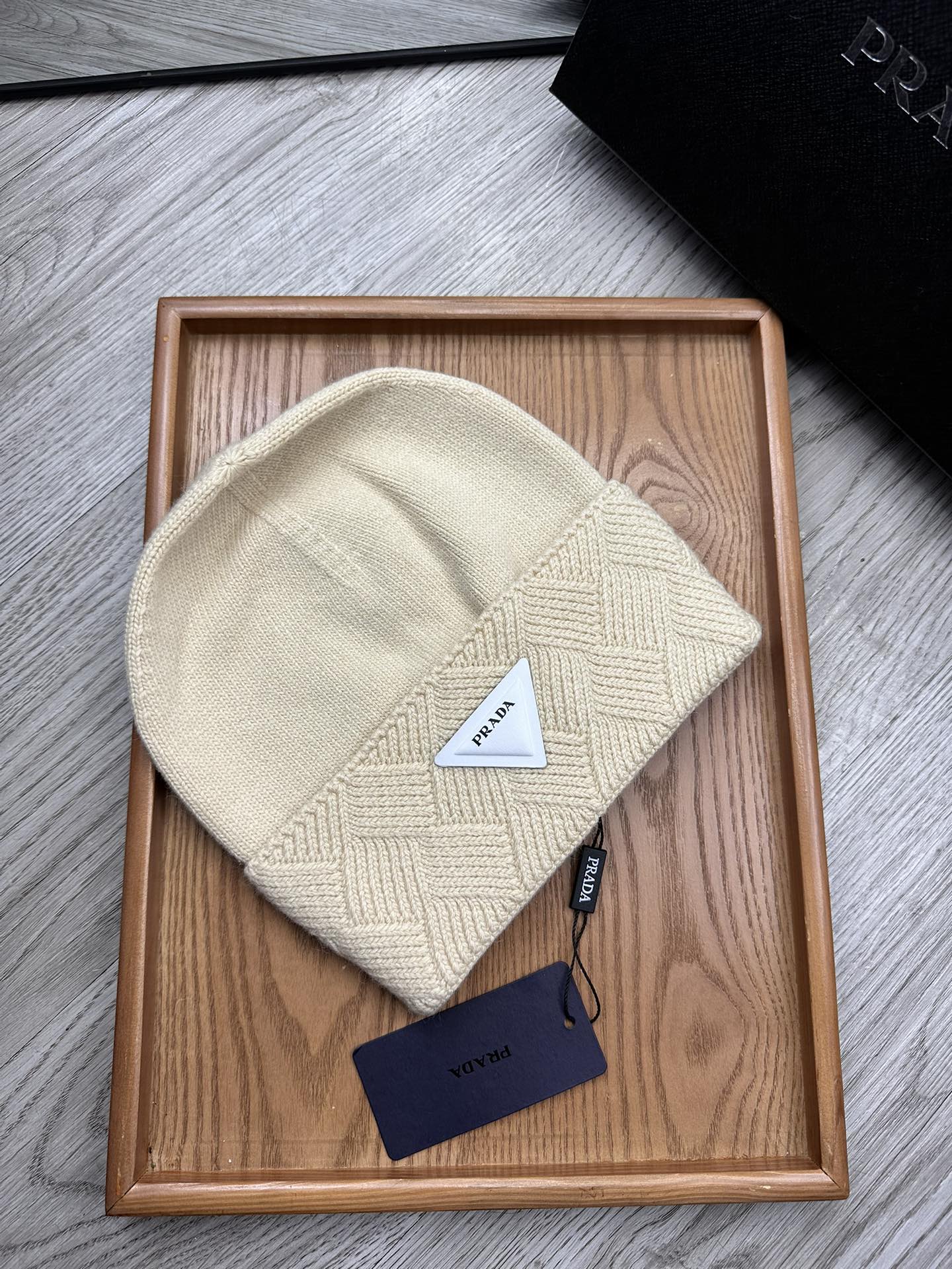 PRADA BEANIE HAT IN BISQUE BEIGE WOOL AND RABBIT FUR 342035