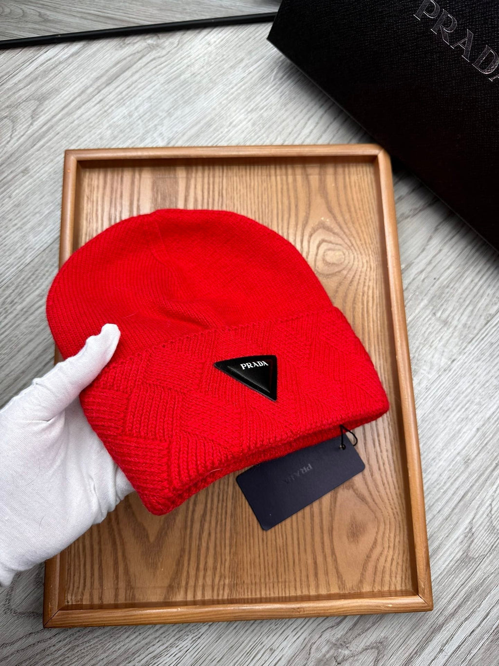 PRADA BEANIE HAT IN CHERRY RED WOOL AND RABBIT FUR 342036