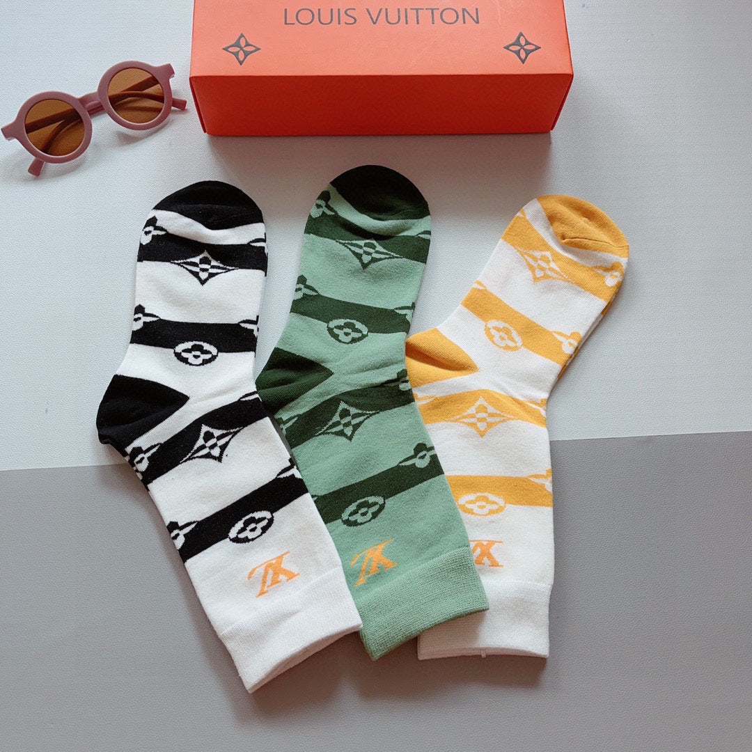 LOUIS VUITTON CREW SOCKS 209979 (1 BOX)