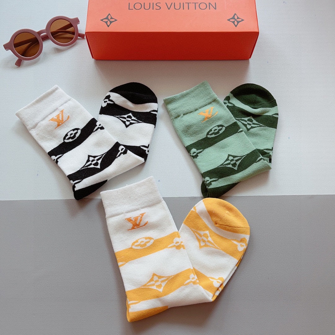 LOUIS VUITTON CREW SOCKS 209979 (1 BOX)
