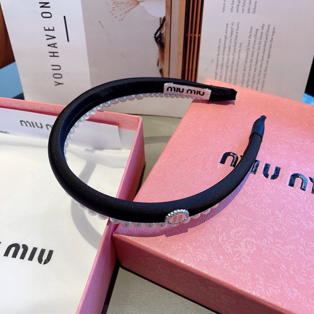 HAIR BAND IN BLACK COTTON ATTACHED PEARL CHAIN 418901