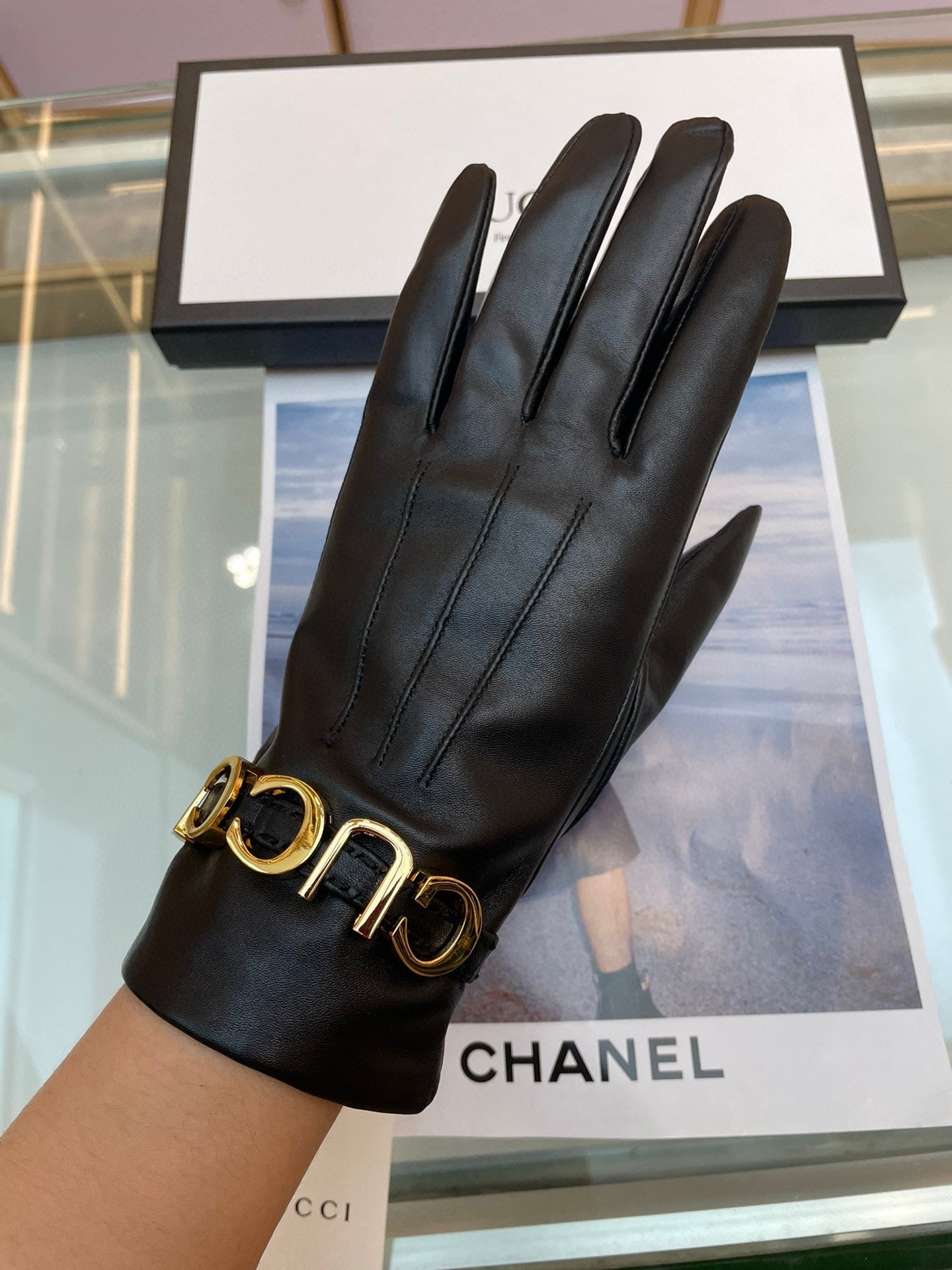 GUCCI EUROPEAN GLOVES IN BLACK LAMBSKIN WITH CASHMERE LINING 376727