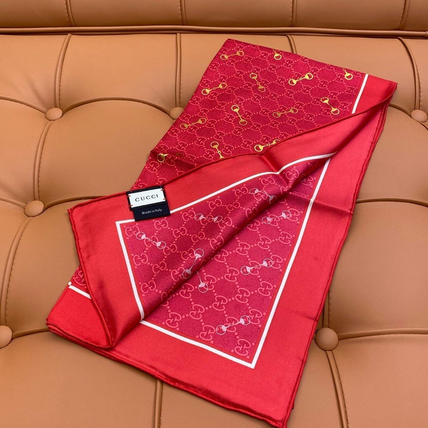 GUCCI 25S SCARF 90 IN SILK 718512