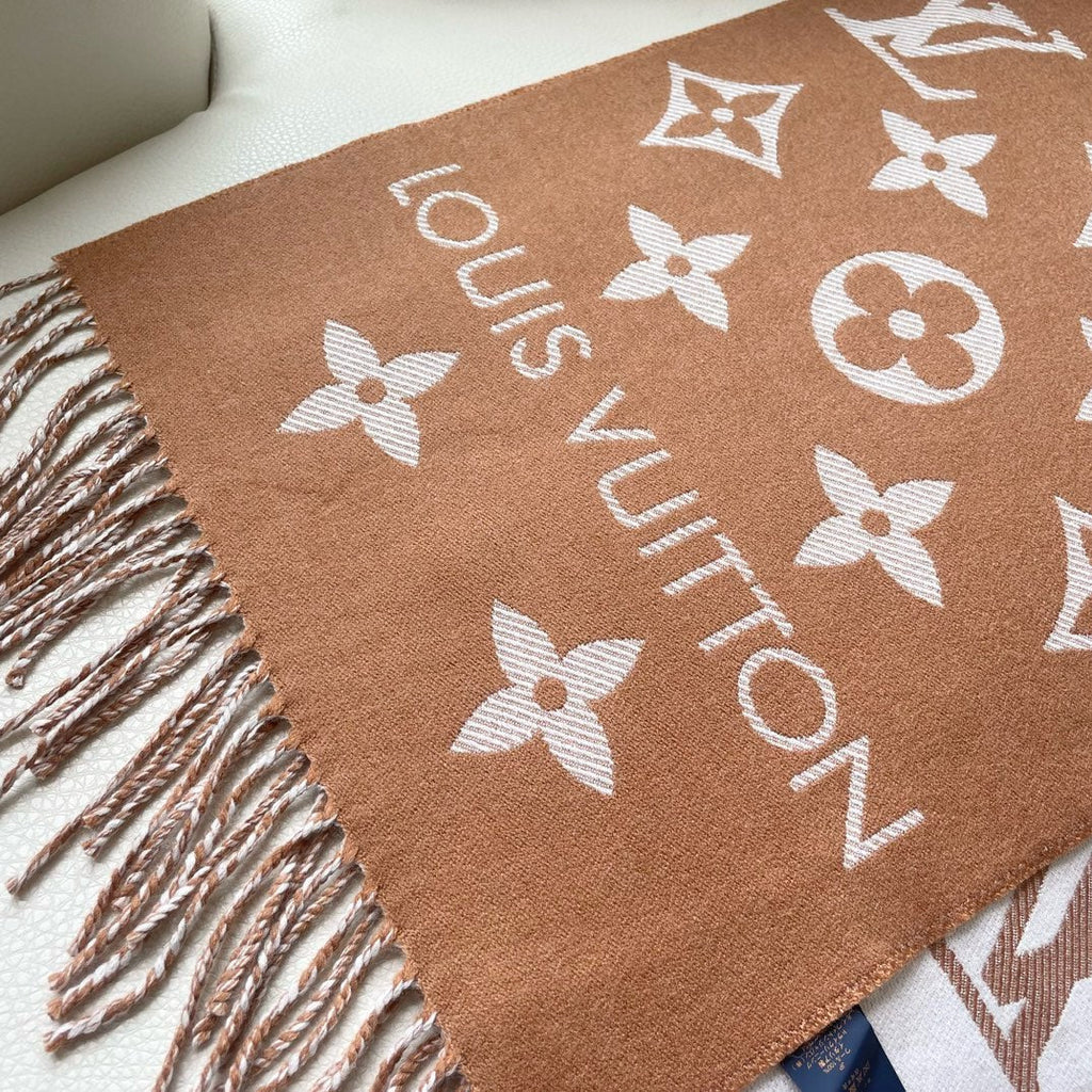 LOUIS VUITTON ESSENTIAL SCARF 186 CM IN COPPER BROWN WOOL 399777