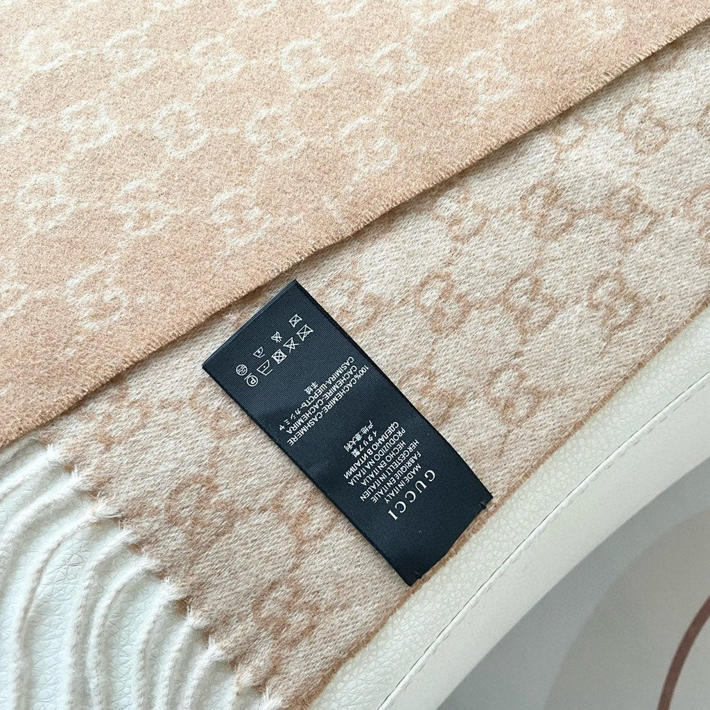 GUCCI SCARF 200 CM IN PEANUT BROWN MONOGRAM CASHMERE 399766
