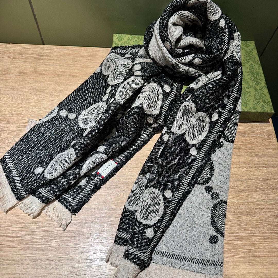 GUCCI SCARF 195 CM IN BLACK AND LIGHT GRAY WOOL LAMÉ JACQUARD 403977