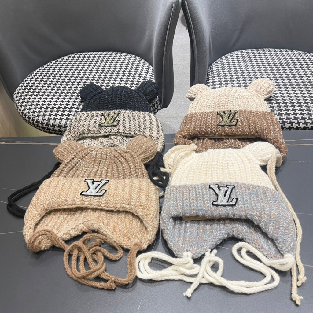 LOUIS VUITTON KNITTED BEANIE HAT WITH CUTE EARS IN BLACK MIX BEIGE WOOL 403483