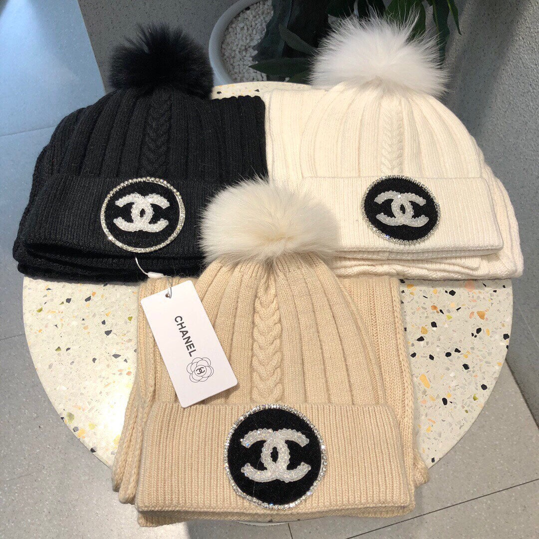 CHANEL SET BEANIE HAT AND SCARF IN BISQUE BEIGE WOOL 424022