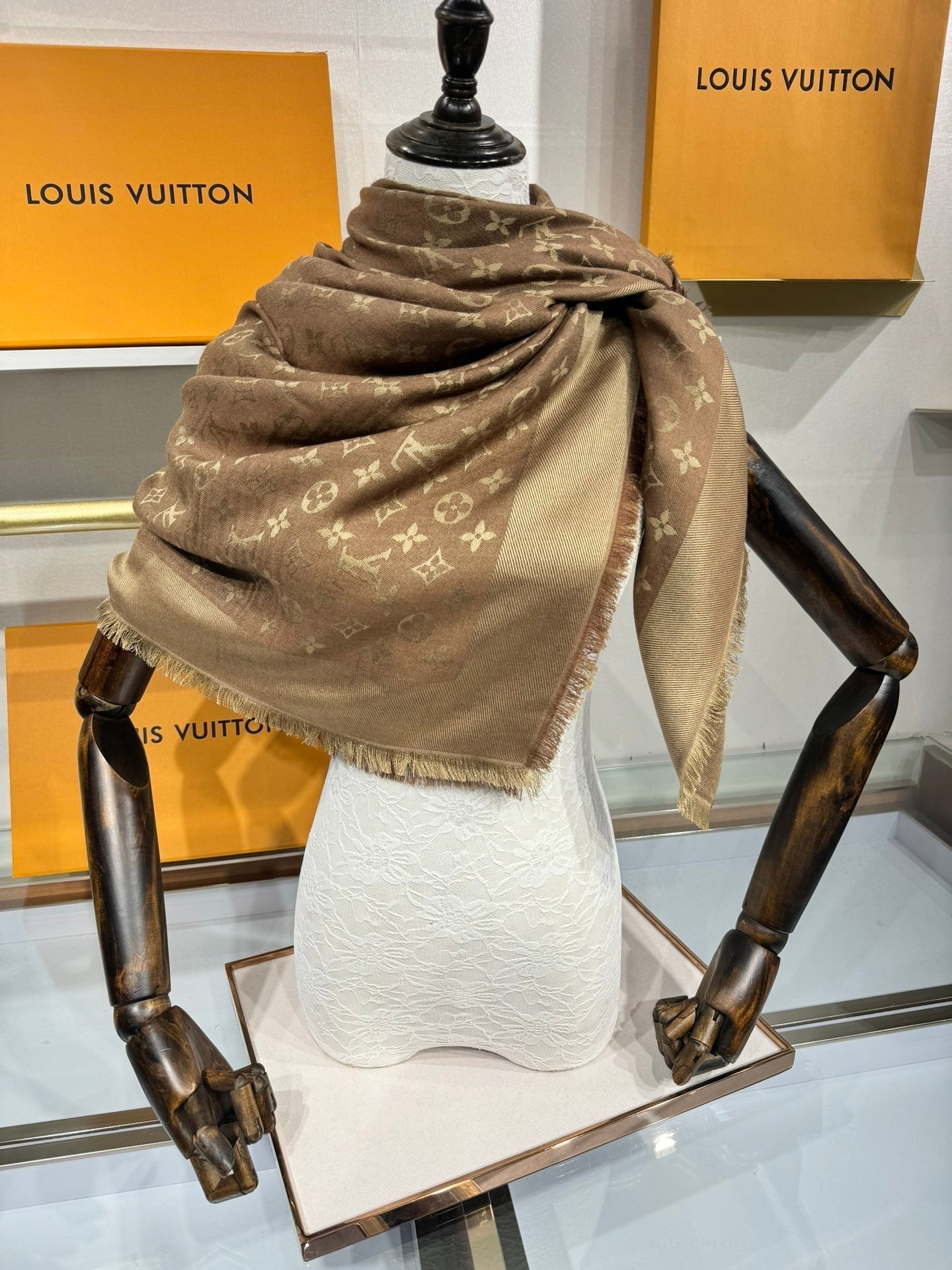 LOUIS VUITTON LV SCARF 140 CM IN WOOL MIX SILK 693014