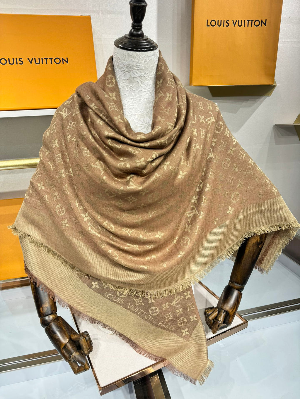 LOUIS VUITTON LV SCARF 140 CM IN WOOL MIX SILK 693014