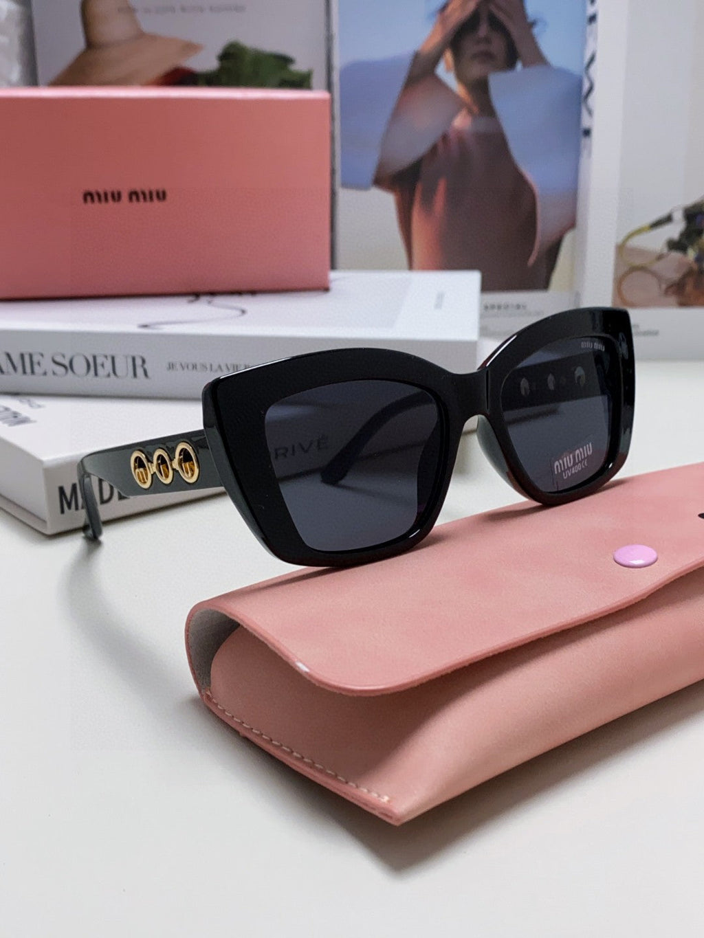 LOGO CAT EYE SUNGLASSES 513005 IN BLACK ACETATE