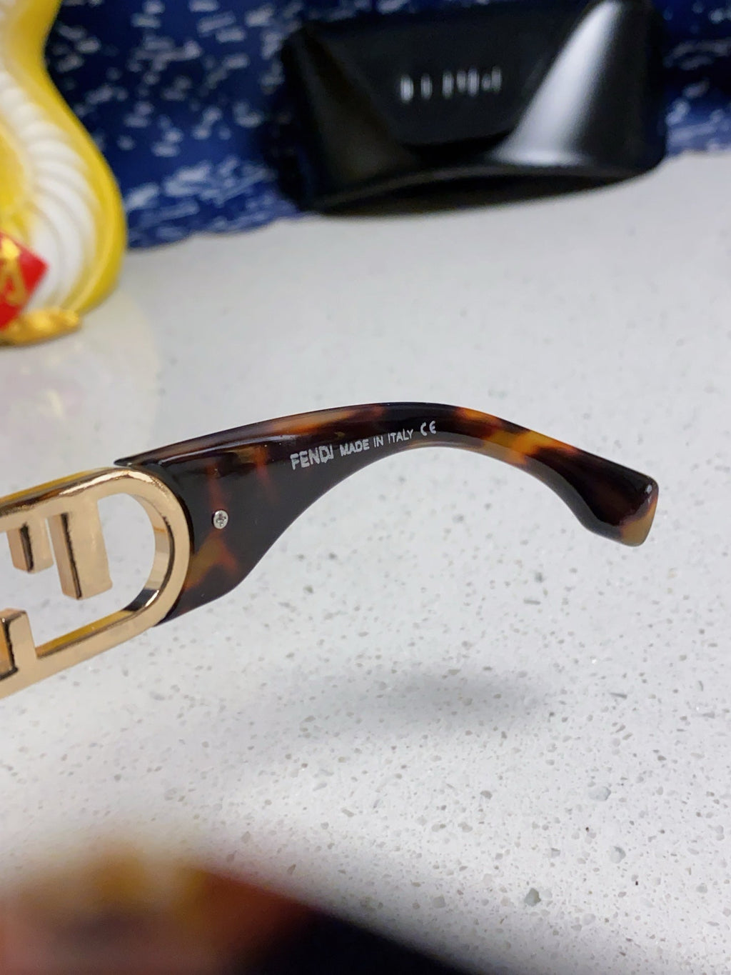 OVERSIZES FF DIAMONDS SQUARE SUNGLASSES 563315 IN ACETATE