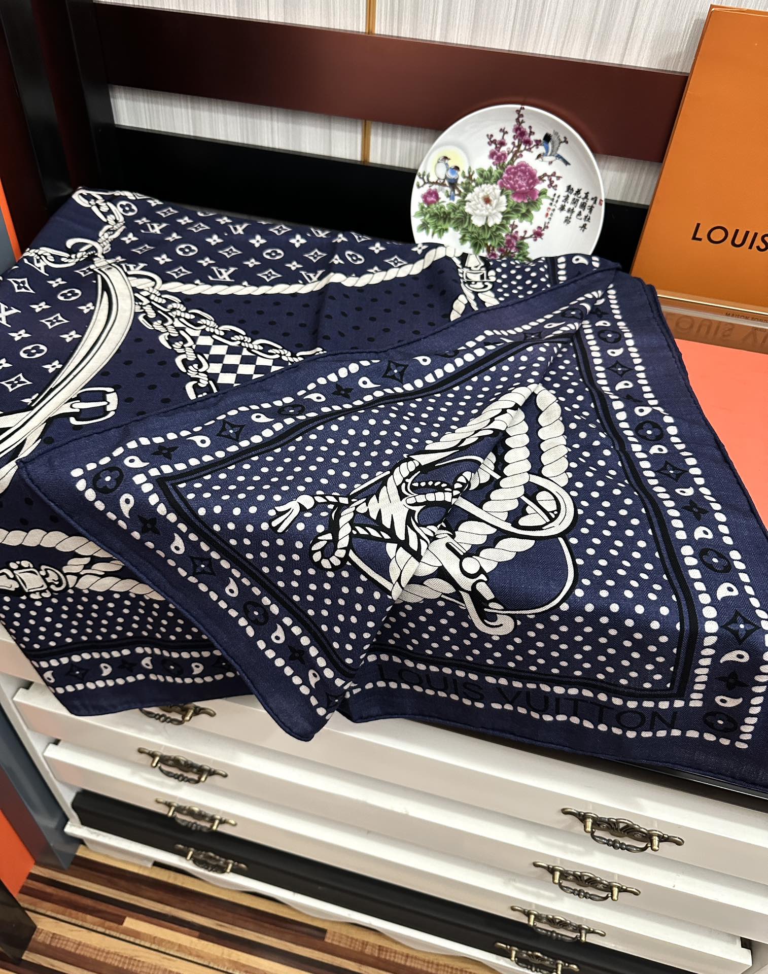 LOUIS VUITTON SAILOR BANDANA SQUARE IN MARINE BLUE SILK SCARF 140 CM