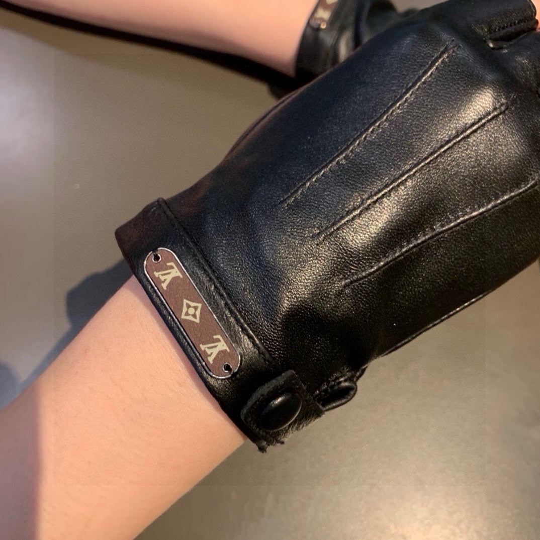 LOUIS VUITTON FINGERLESS GLOVES IN BLACK LAMBSKIN 453646