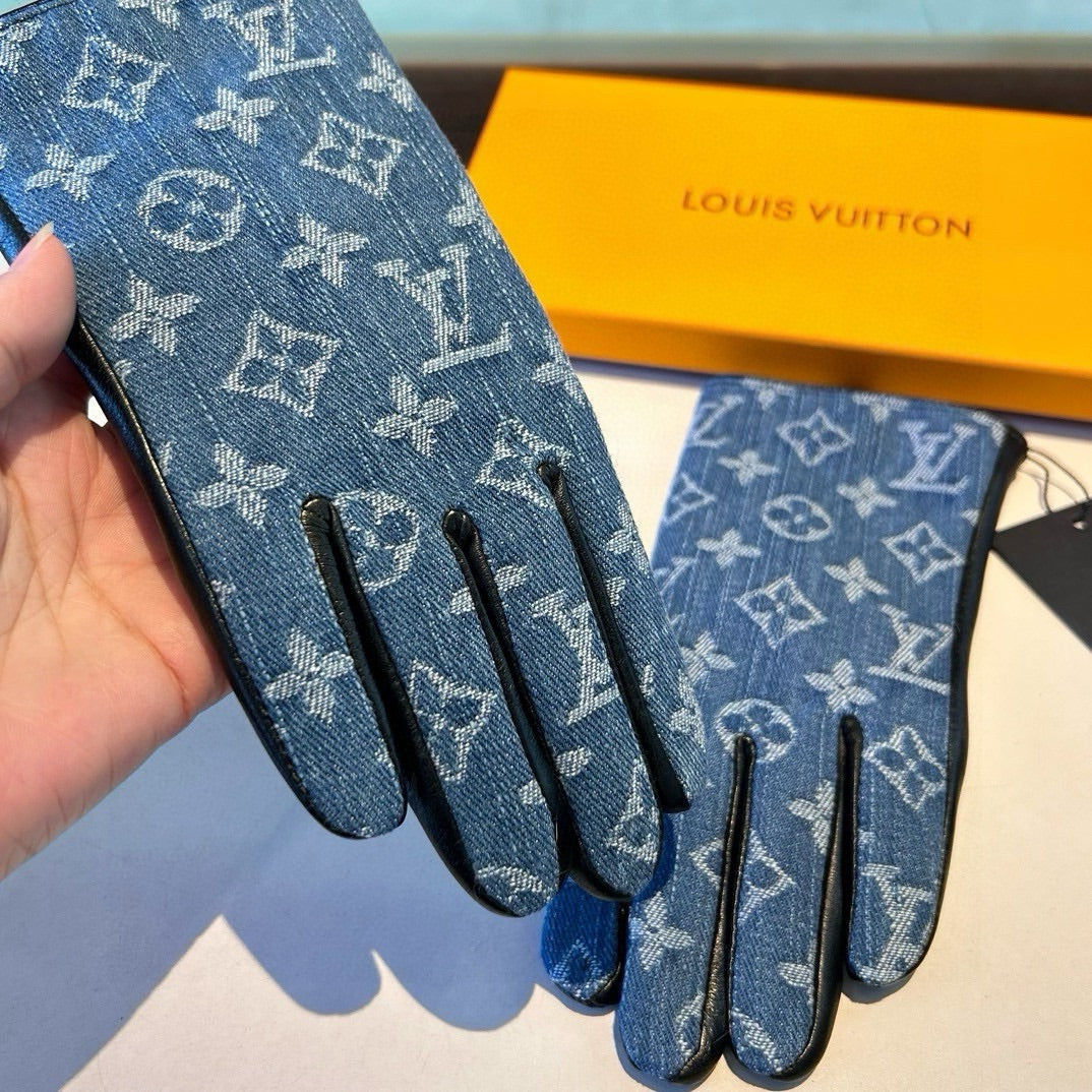 LOUIS VUITTON GLOVES IN ELECTRIC BLUE MONOGRAM DENIM AND BLACK LAMBSKIN 460110