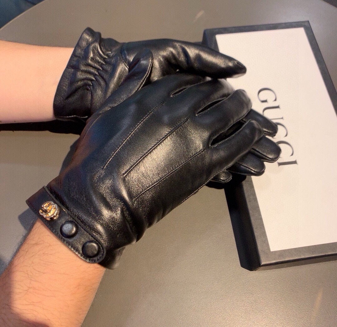 GUCCI GLOVES WITH DOUBLE BUTTONS IN BLACK LAMBSKIN AND FLEECE LINING 465013
