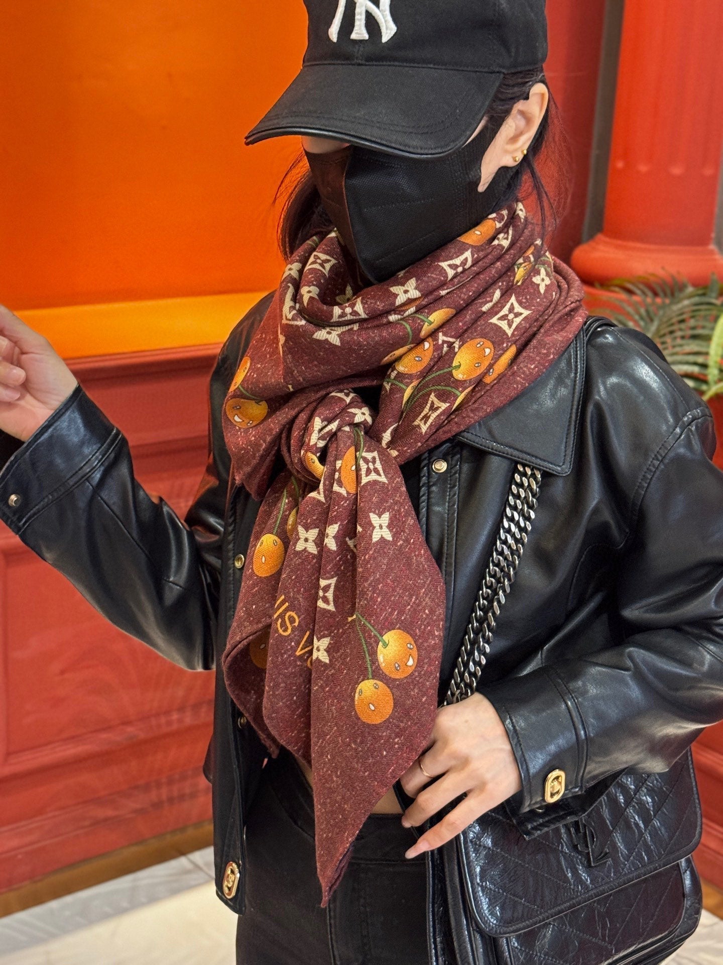 LOUIS VUITTON LV SCARF 140 CM IN WOOL MIX SILK 737266