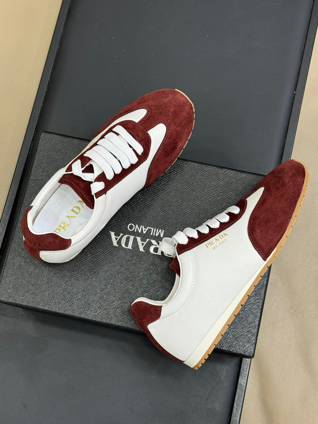 PRADA 25S SNEAKER IN WHITE MIX RK RED SUEDE STYLE 3