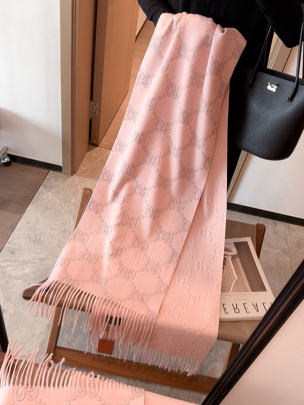 GUCCI SCARF IN LIGHT PINK CASHMERE 405596