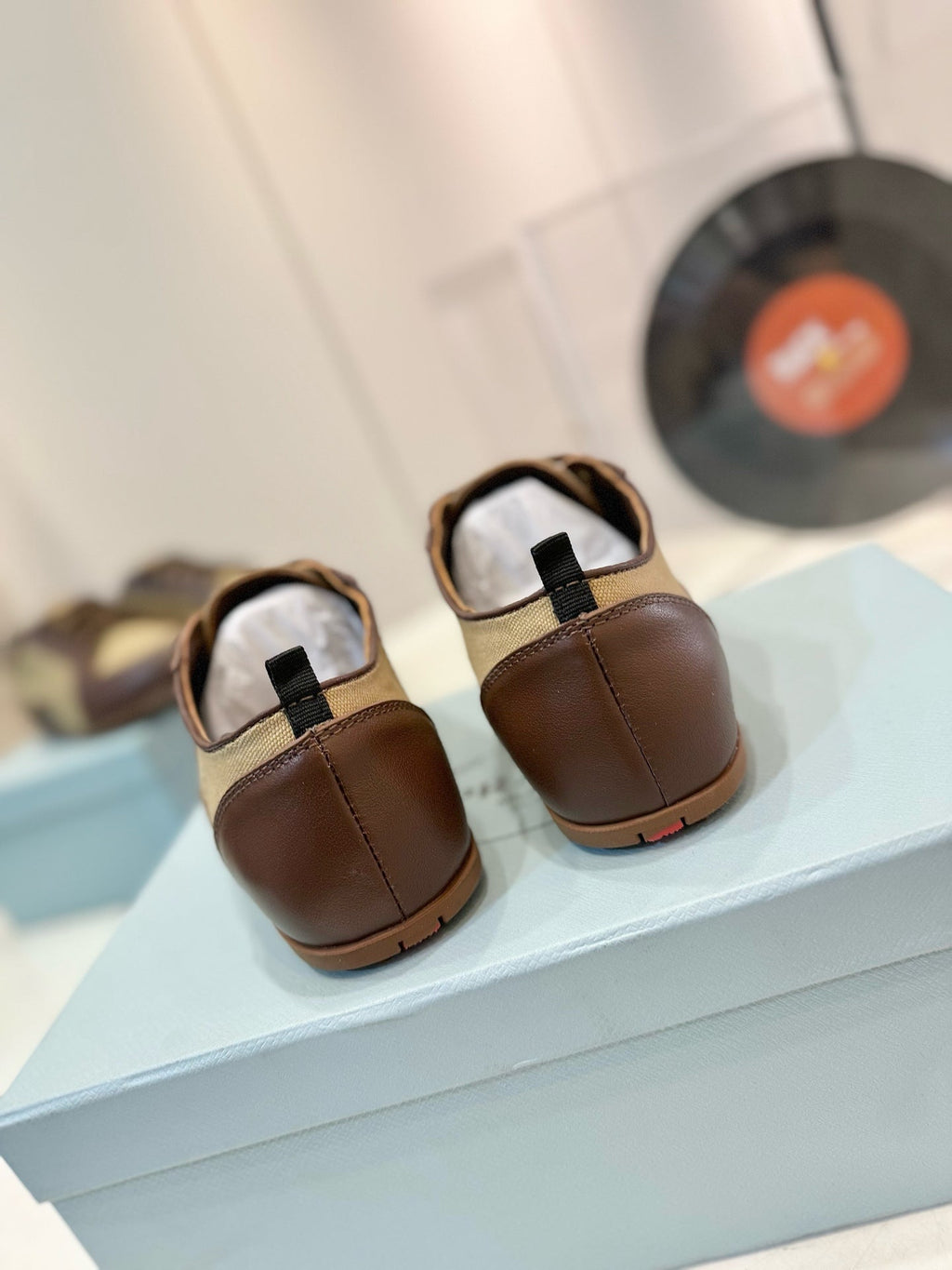 PRADA SNEAKERS IN BROWN LAMBSKIN AND BEIGE CANVAS